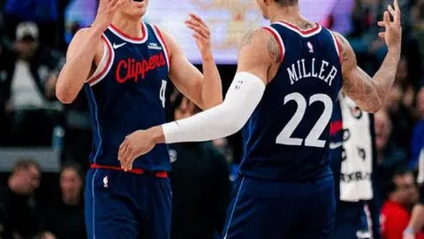 国足对阵澳大利亚半场战况：控球率42%，射门2比5，0-2落后无进球